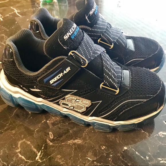 boys skechers size 3